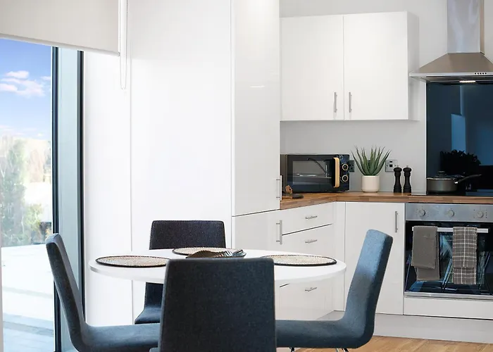 New! 2Br In Media City