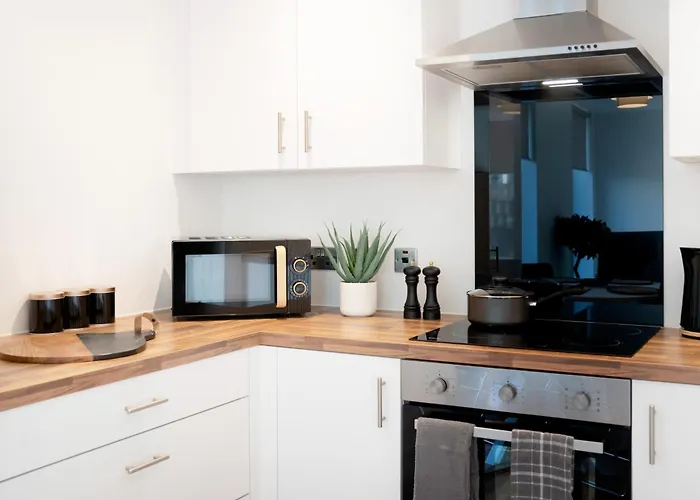 New! 2Br In Media City